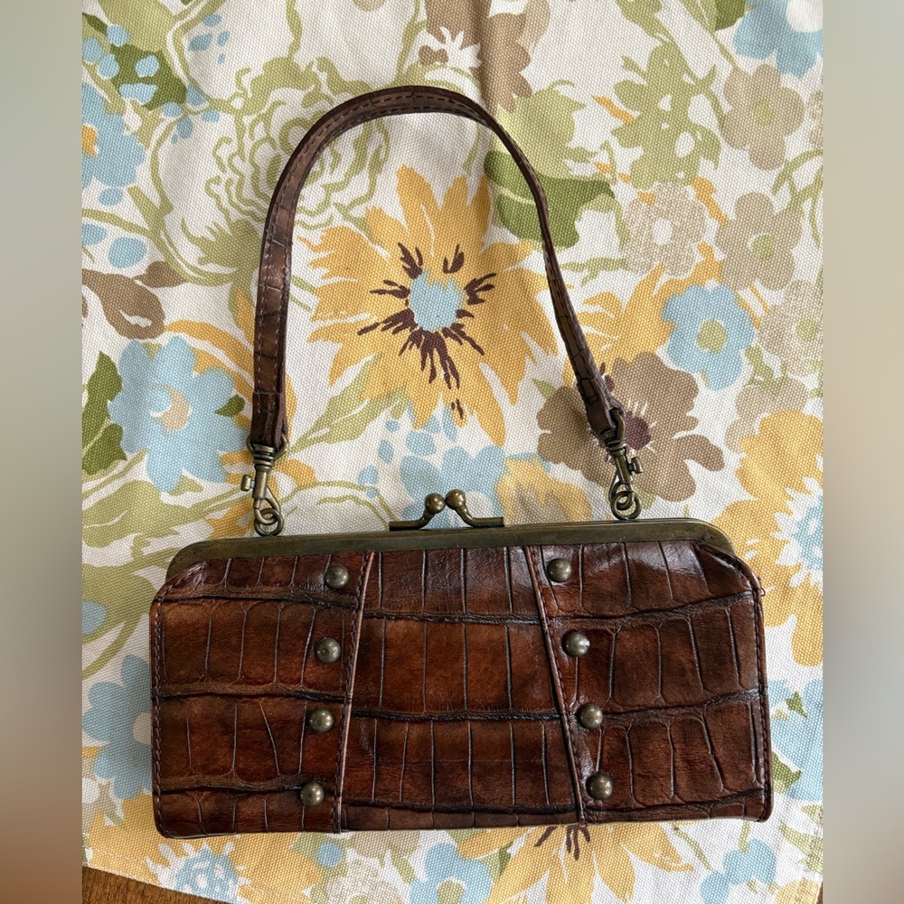 Vintage Brown Crocodile-Embossed Clutch with Dark Bronze Hardware